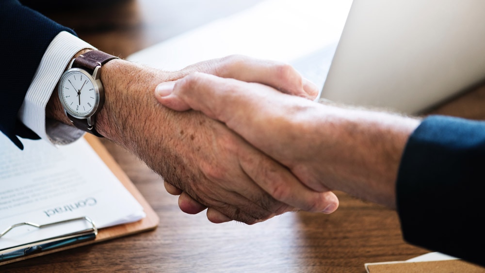 csr-partner-handshake