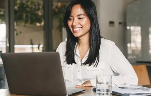 AI consultant on laptop