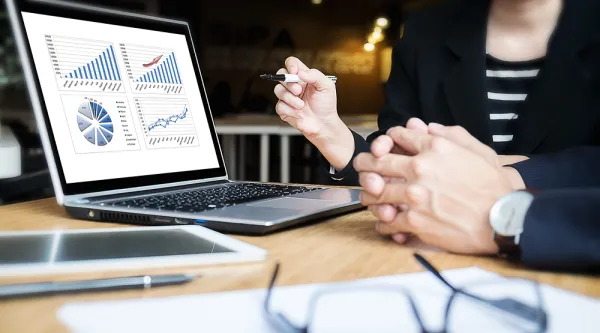 consultant consulting business on trade finance